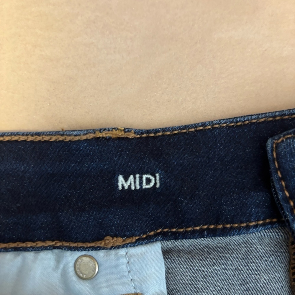 American Eagle Midi Cutoff Denim Shorts Dark Wash Distressed 18 - High Rise - Picture 7 of 11